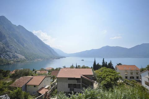 J & P Apartments Orahovac, 