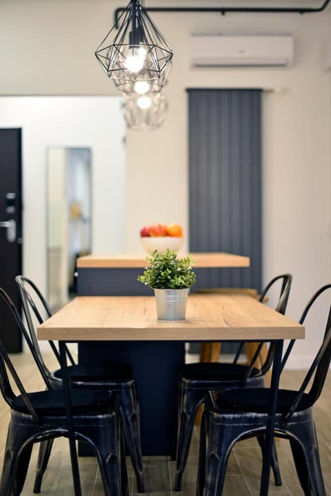 Fishnjak Apartments, 