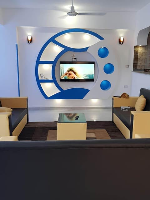 Moon Valley Apartments, 