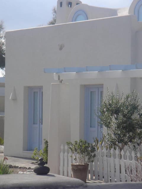 Thera Incognita Studios, 