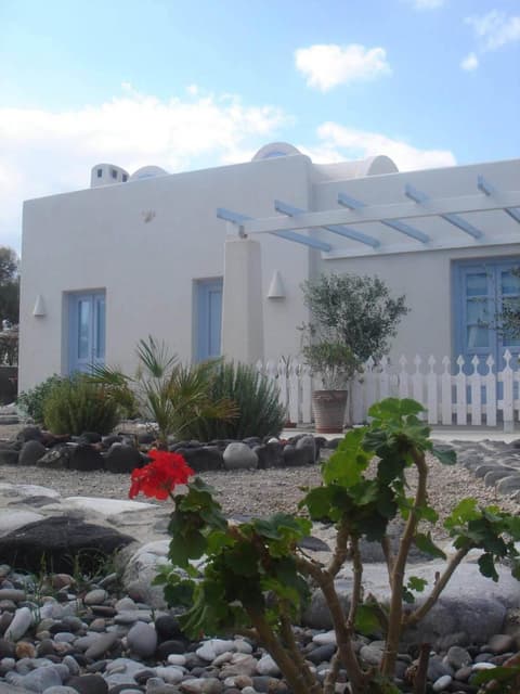 Thera Incognita Studios, 