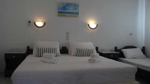 Blue & Sea Studios Apartments, 