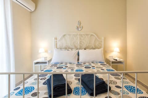 White Coral Rooms self check-in, 