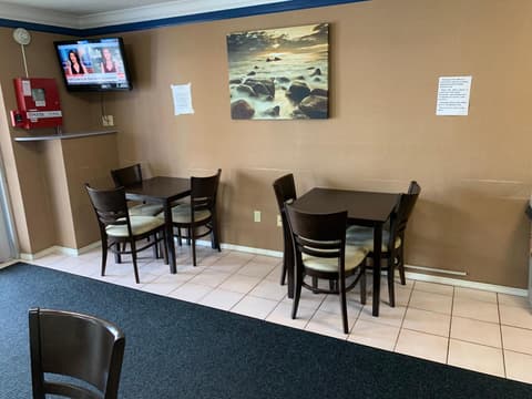 University Manor Inn, 