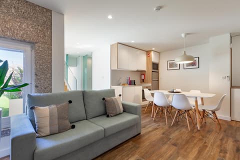 Polery Apartments Center, 