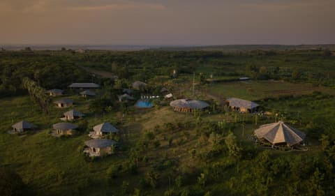 Hanchey Bamboo Resort, 