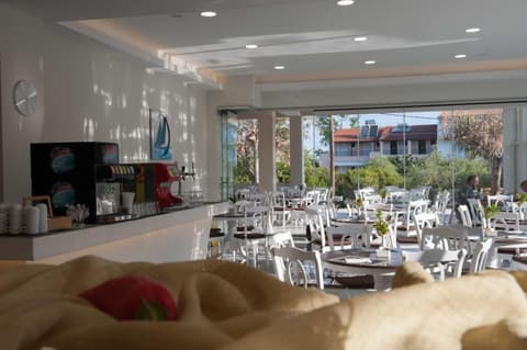 Amour Holiday Resort, 