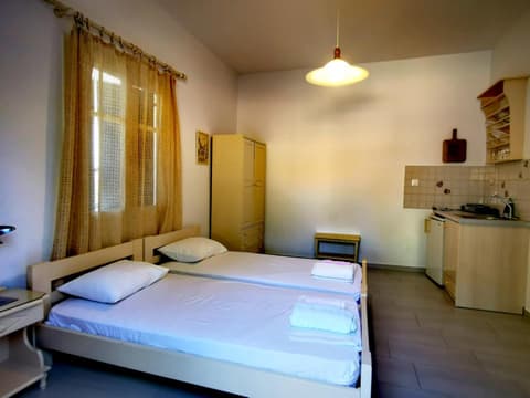 Oasis Studios Logaras, 