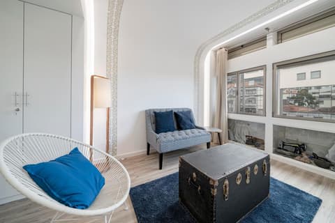 Drapes Design Apartments by An Island Apart, 