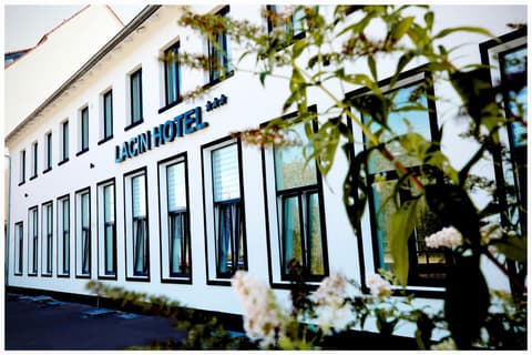 Hotel LACIN, 