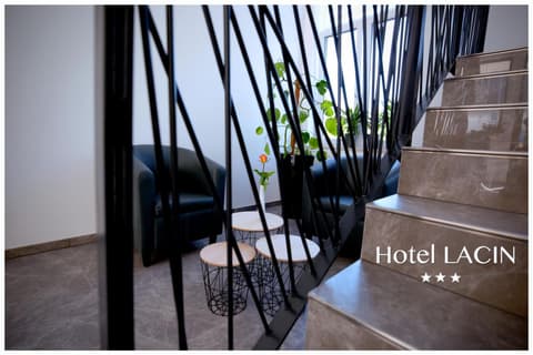 Hotel LACIN, 