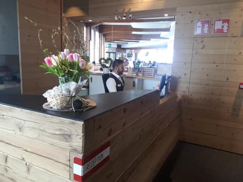 Glacier Hotel Grawand, 