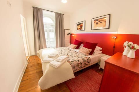INT Lisbon Suites, 
