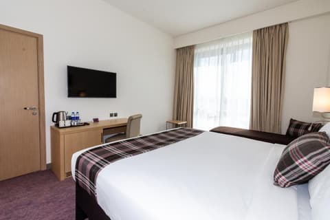 Premier Inn Dubai Dragon Mart, 