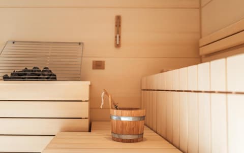 Burgi's - Adults only, 