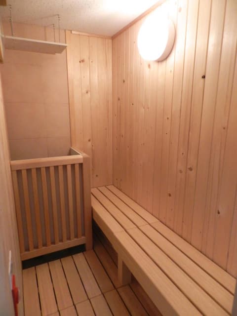 Check in Shijokarasuma, 