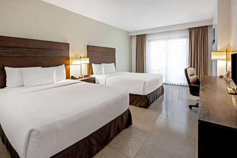Wyndham Garden Cancun Downtown, 