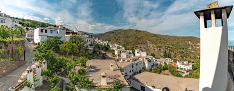 Alojamientos Rurales Los Macabes, 