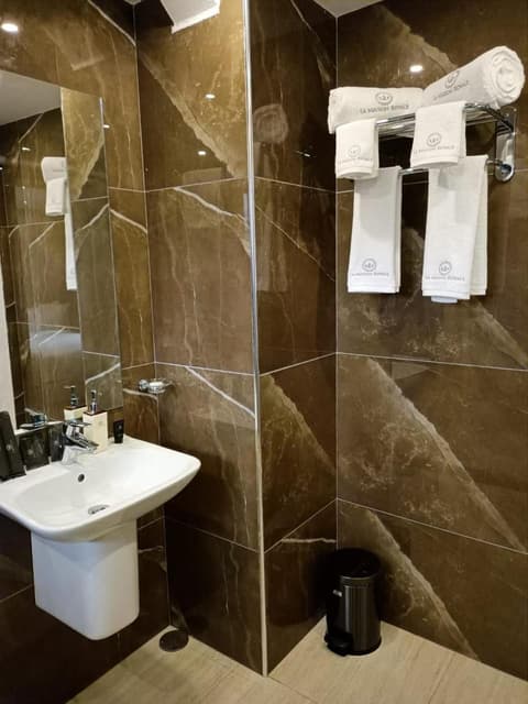 La Maison Royale South C, 