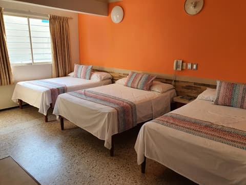 Hotel Atlantico a 150 mts de Playa Martí, 