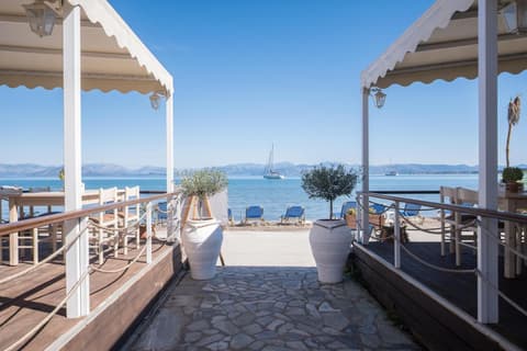 Christina Beachfront Rooms By Hotelius, 