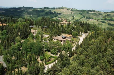 Podere Mezzastrada - Place of Charme, 