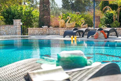 Elefteria Apts & Suites, 