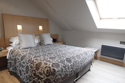 The Mansefield Hotel, 