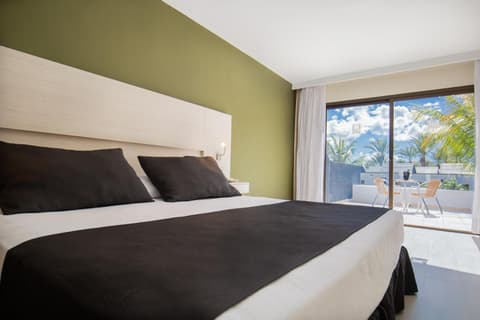 R2 Romantic Fantasia Suites - Adults Only, 