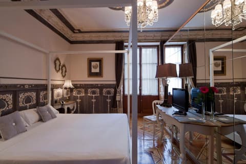 Posada Real Los Cinco Linajes, 