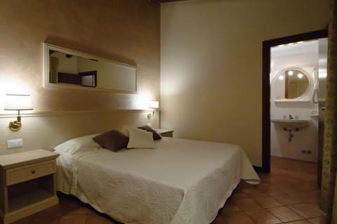 Albergo CAVALLINO 10, 