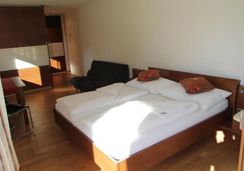 Garni - Hotel Am Burghuegel, 