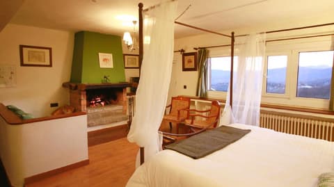 Casona De Navalmedio, 