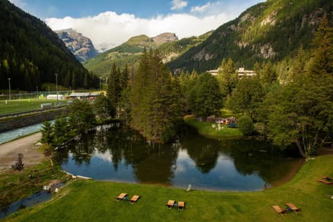Au Charmant Petit Lac - Ecohotel Parc & Spa, 