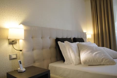 HLL Hotel Lungolago Lecco-Como Lake, 