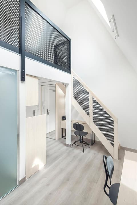 Lofty Kampus Garnizon, 