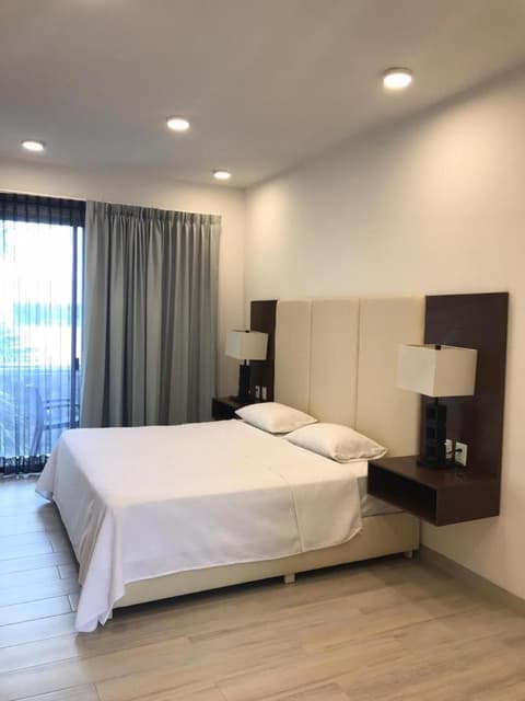 Increíble estudio en Puerto Aventuras, Condominio con alberca # 201, 