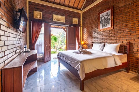 The Garuda Villa and Restaurant, 