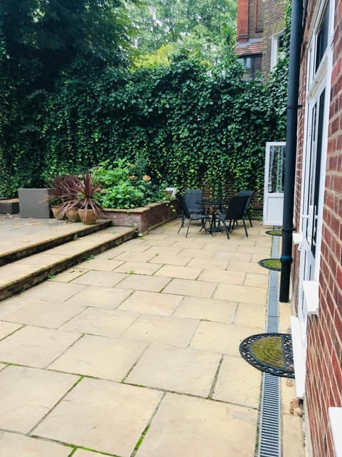 Vincent House London Residence, 