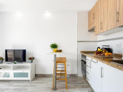 536B Cozy 1 bedroom, pool, terrace, sun lounger, 