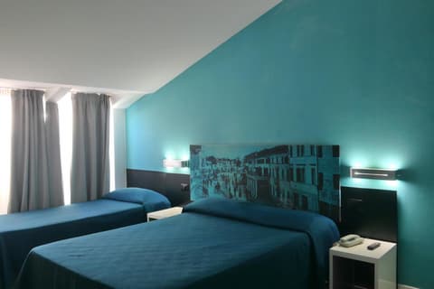 Hotel Mondial, 