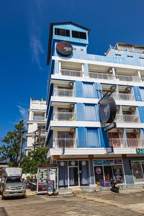 Hotel Baya Phuket, 