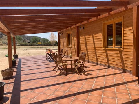 Granja escuela con Bungalows, 