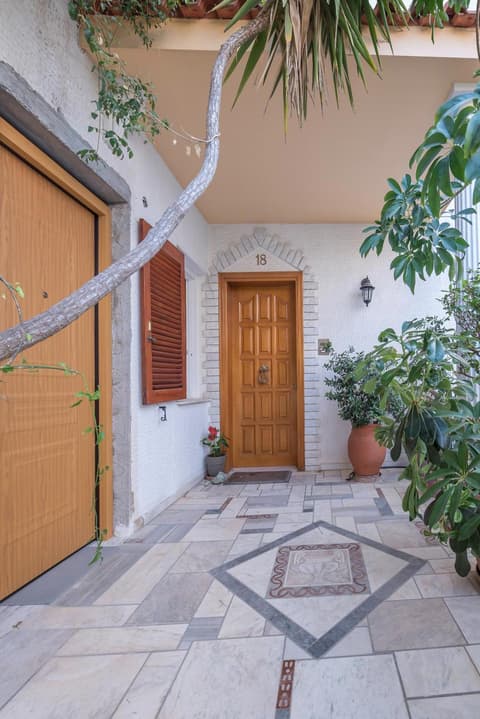 Magnificent Bnb Athens Voula, 