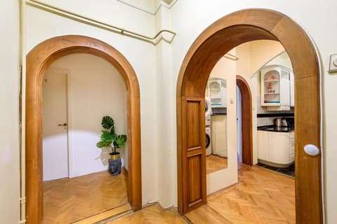 Stylish Homes Downtown Buda, 