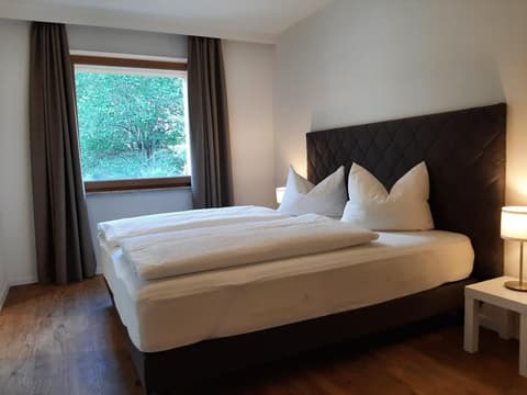 Tyrol Living & Cafe, 