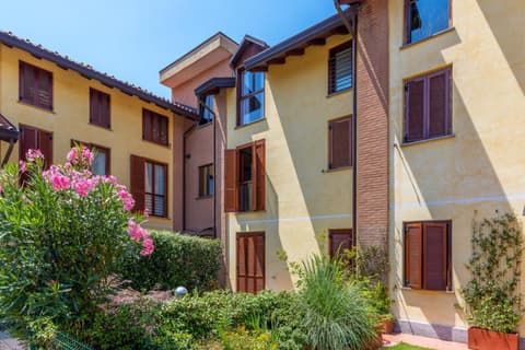 Casa Gialla 7a, New Apartment Milano&Como, 