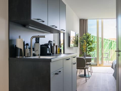 Limehome Eindhoven Gashouder, 