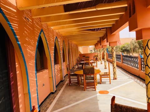 Hotel Restaurant Hollywood Africa, 