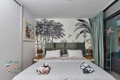 Parrot's House- Yumbo center, 